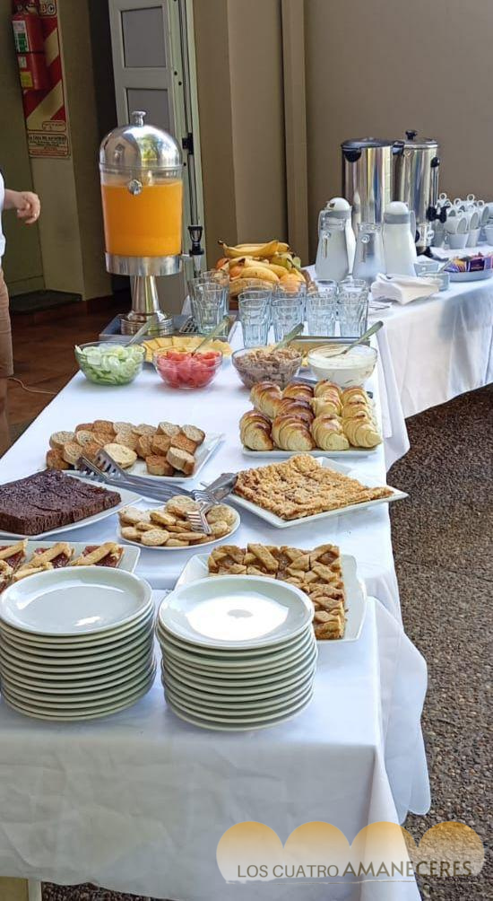 Mesa de desayuno del predio